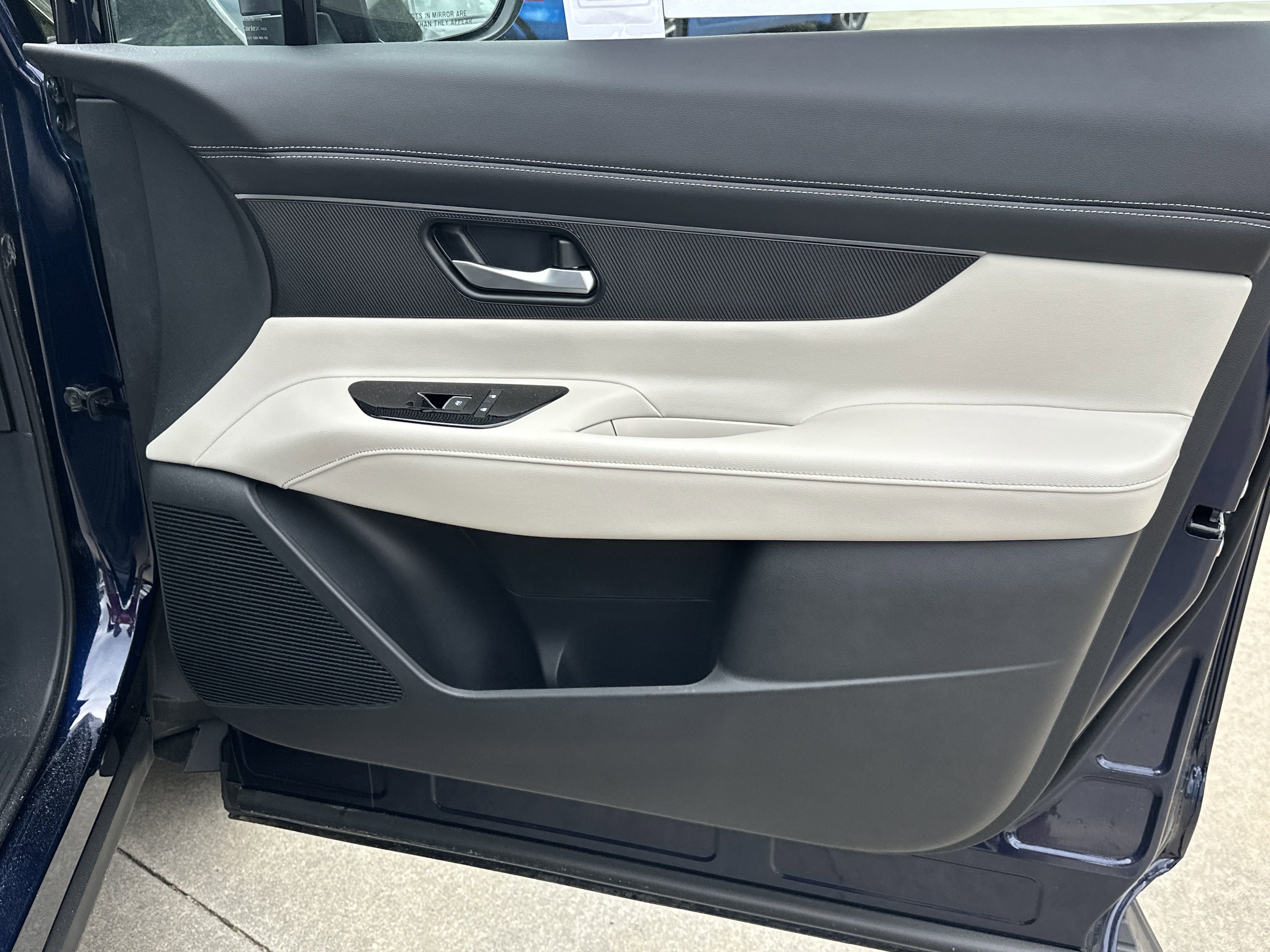 2025 Nissan Murano SV photo 8