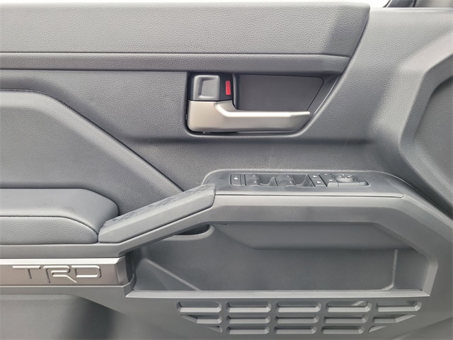 2025 Toyota Tacoma TRD Off-Road Double Cab photo 16