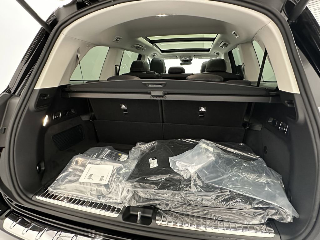2026 Mercedes Benz GLS 450 4MATIC photo 22