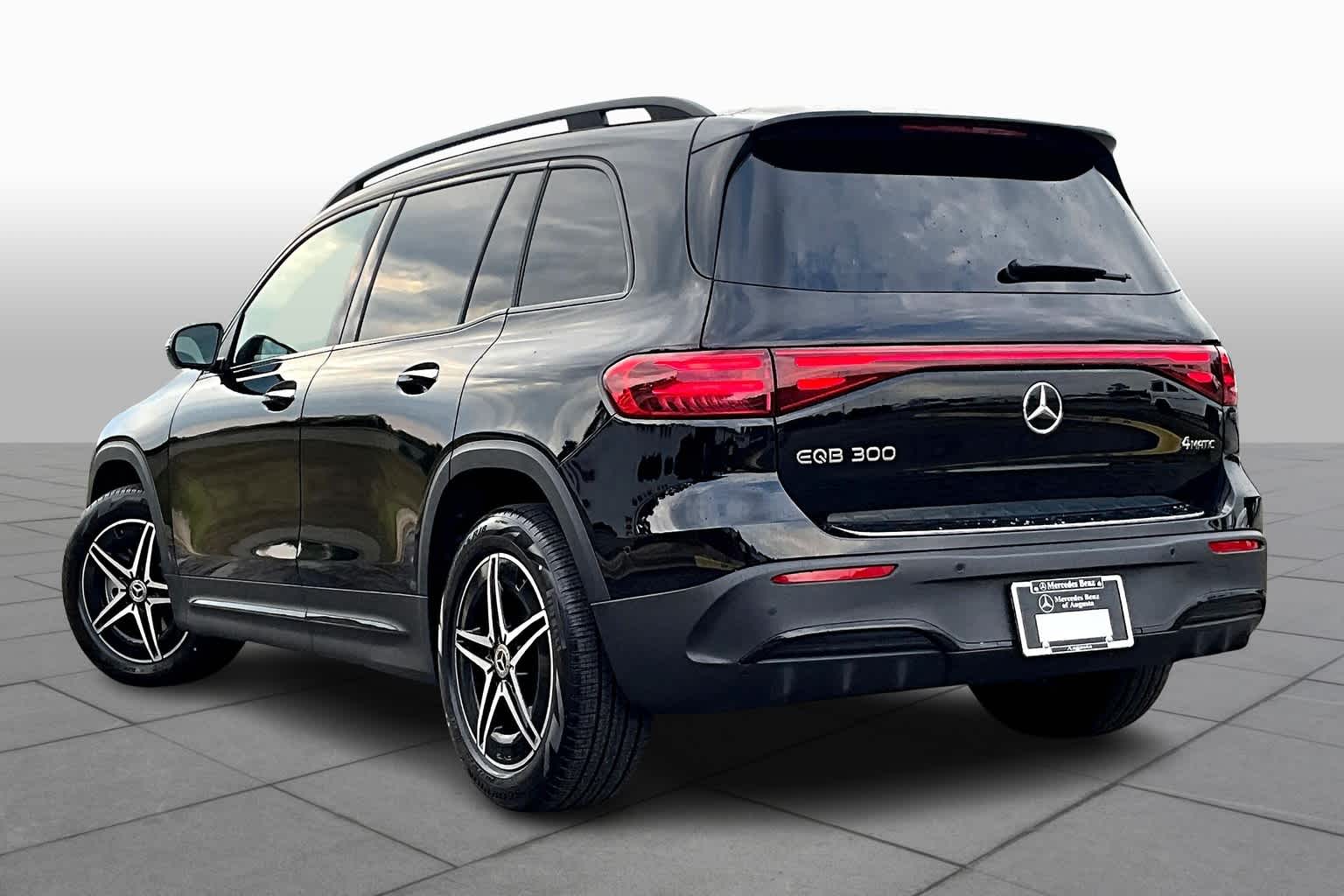 2024 Mercedes Benz EQB 300 4MATIC photo 12
