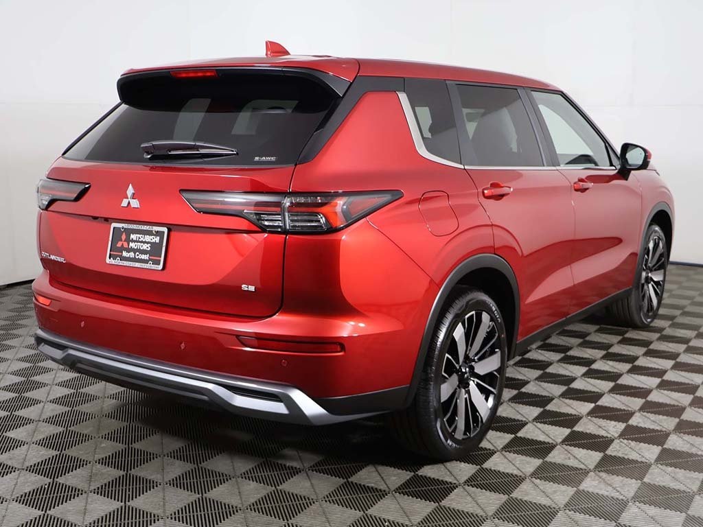 2025 Mitsubishi Outlander SE Ralliart photo 11
