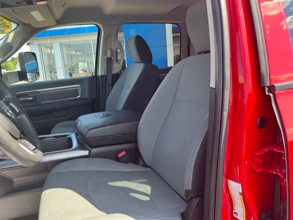 2023 Ram 1500 Classic SLT photo 18