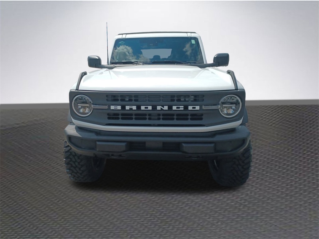 2025 Ford Bronco Base photo 3