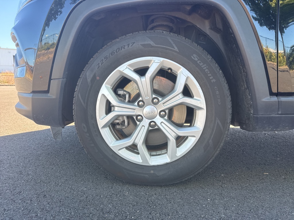 2024 Jeep Compass Latitude photo 9