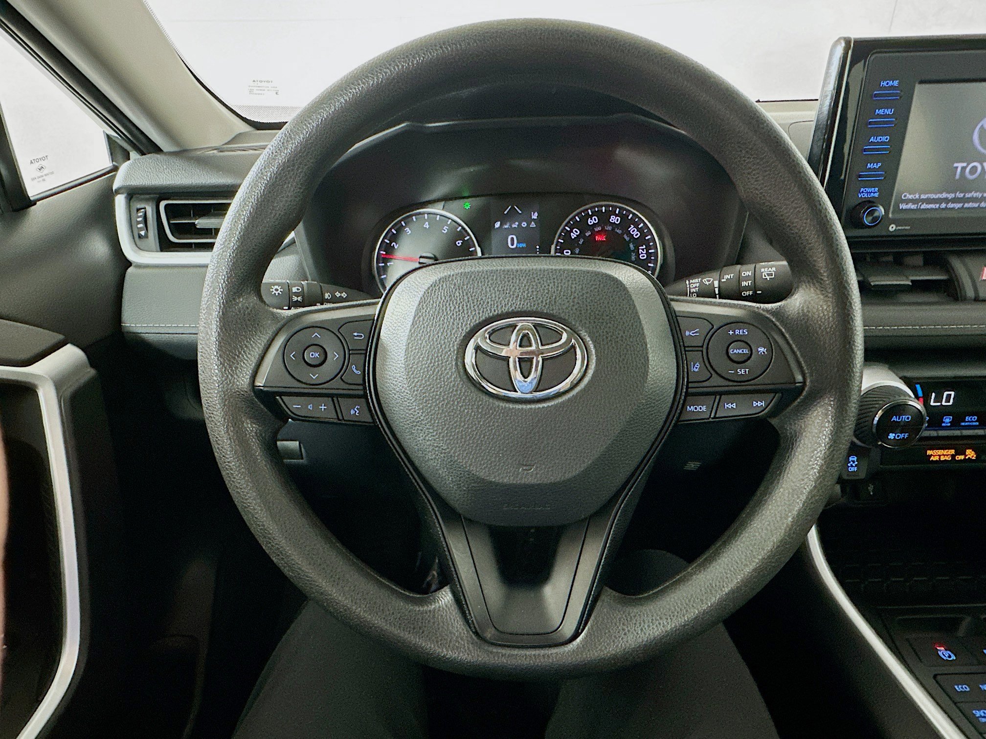 2021 Toyota RAV4 XLE photo 11