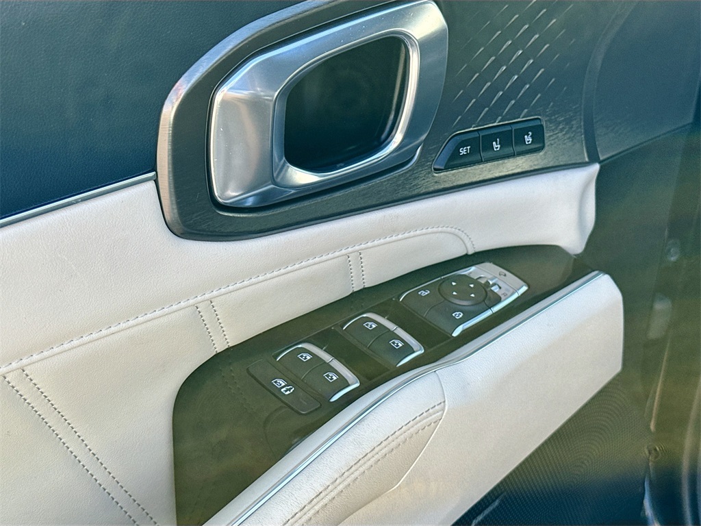 2022 Kia Sorento Plug-In Hybrid SX Prestige photo 15