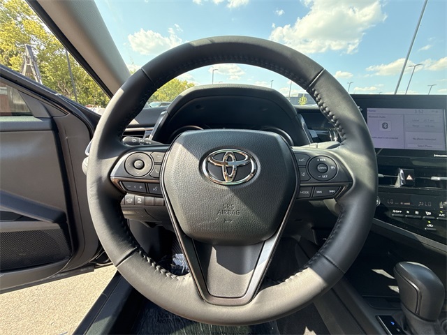 2023 Toyota Camry SE photo 14
