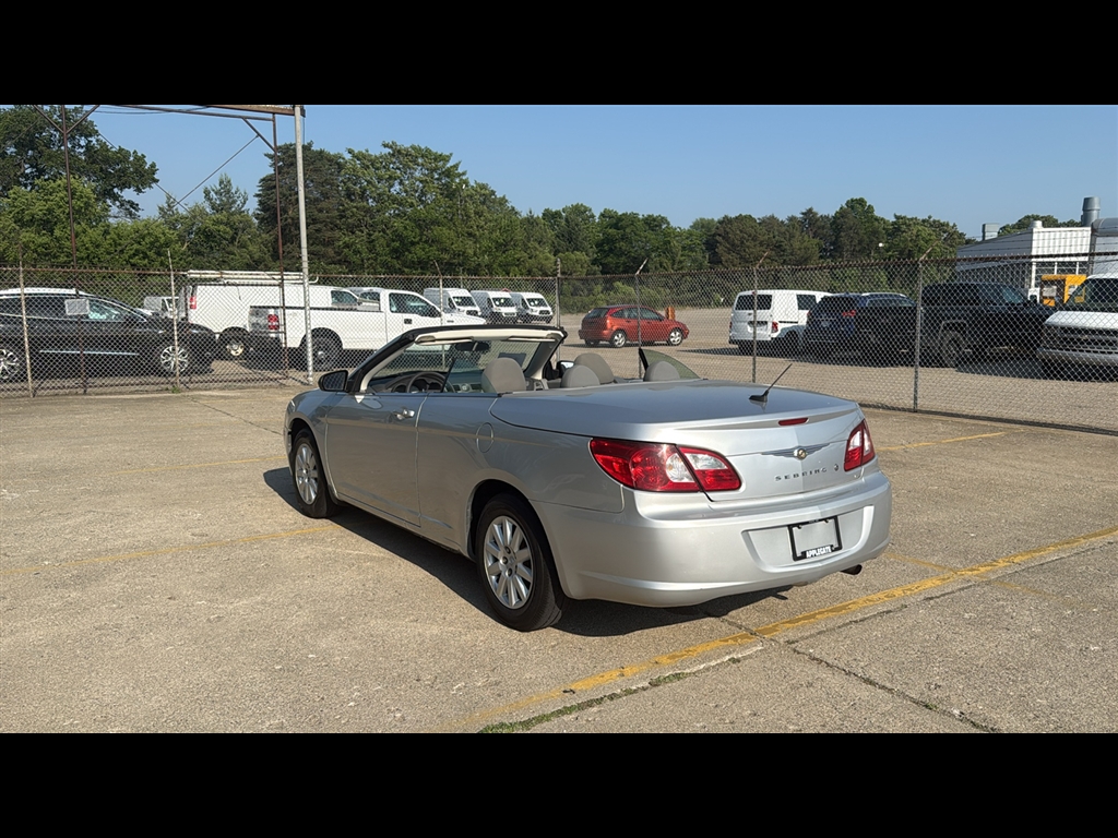 2008 Chrysler Sebring LX photo 4