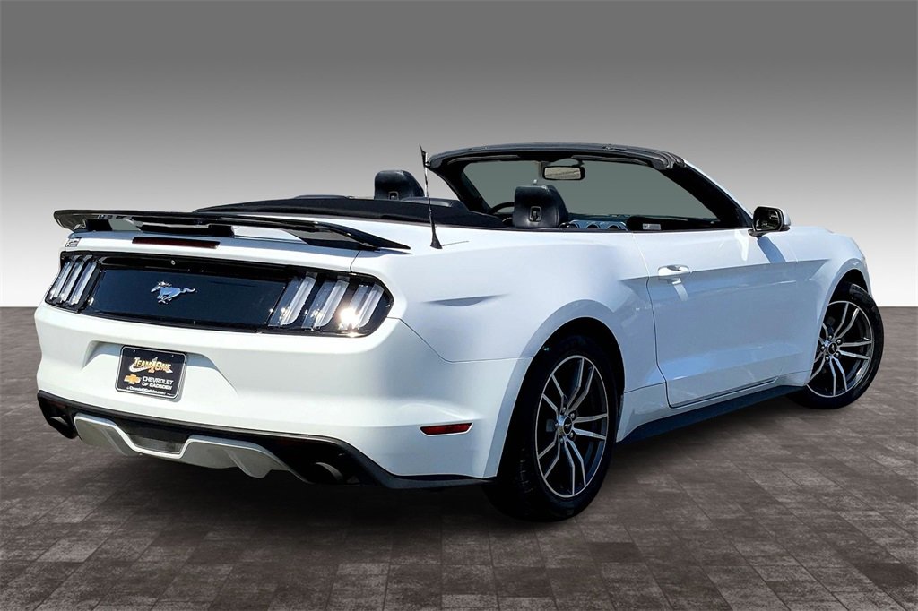 2017 Ford Mustang EcoBoost Premium photo 12