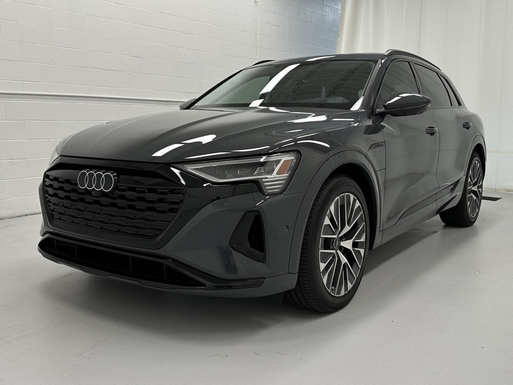 2024 Audi Q8 E-tron Prestige photo 4