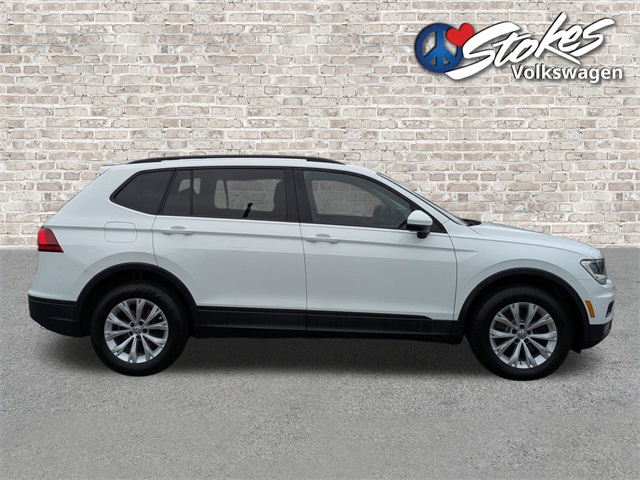 2018 Volkswagen Tiguan S photo 2