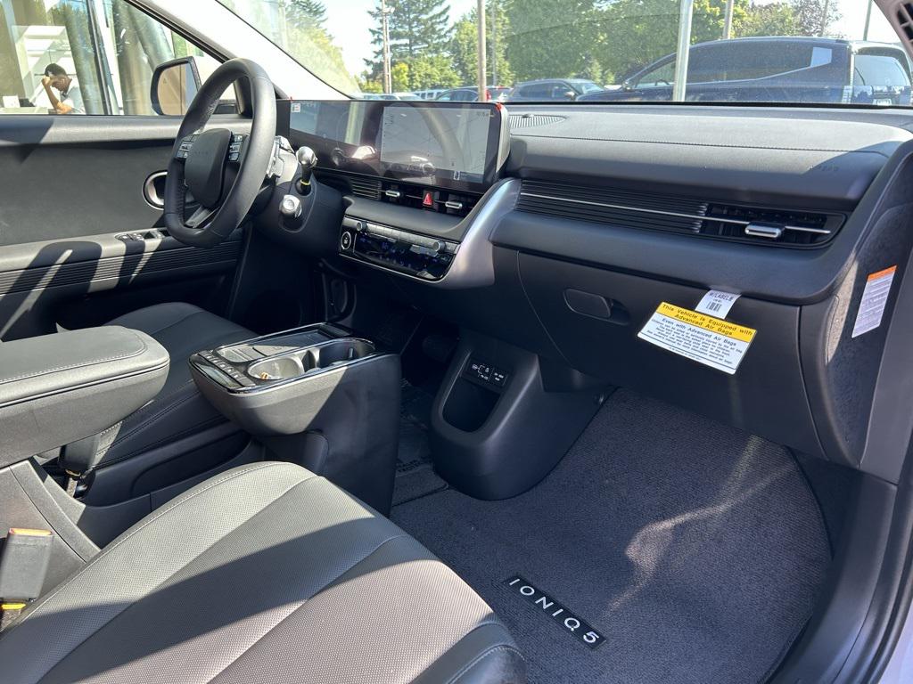2025 Hyundai Ioniq 5 SEL photo 26