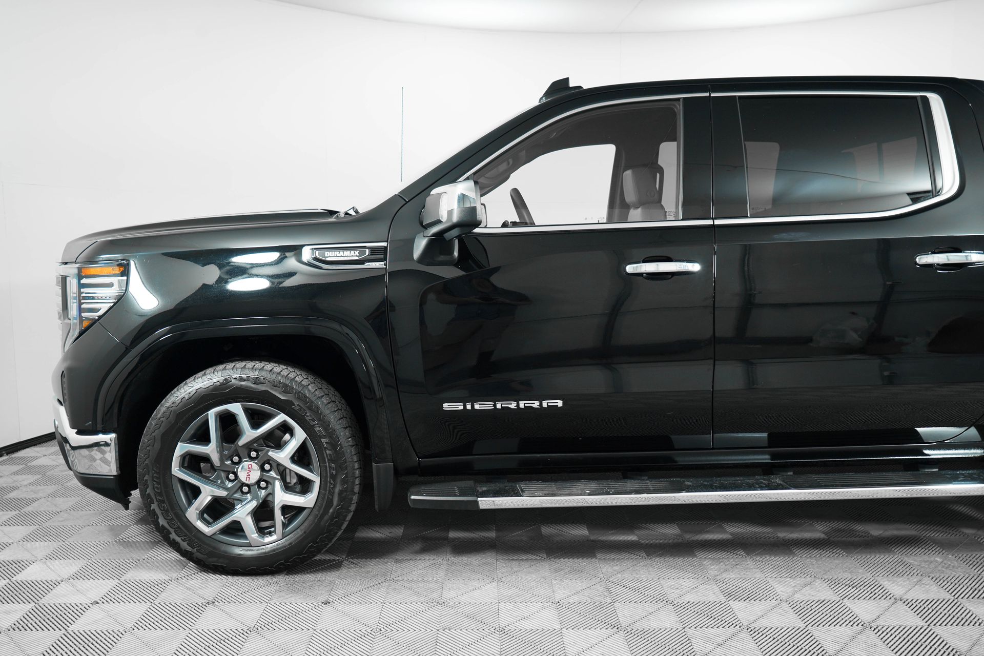 2023 Gmc Sierra 1500 SLT photo 4