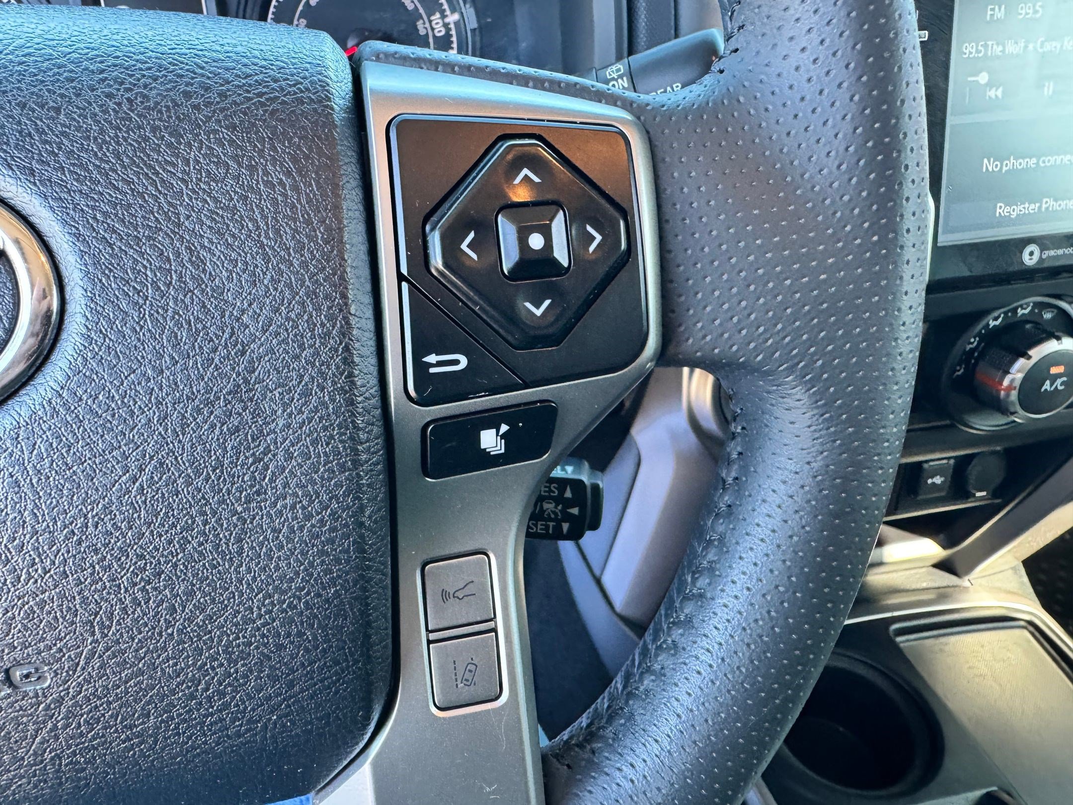 2021 Toyota 4Runner SR5 Premium photo 18