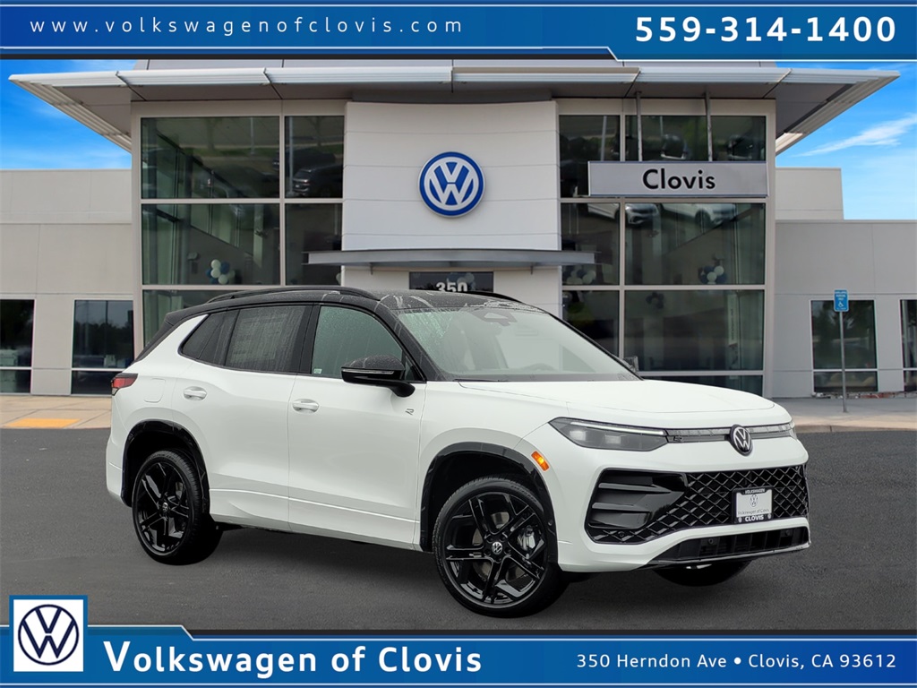 2026 Volkswagen Tiguan SE R-LINE BLACK's photo