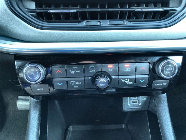 2024 Jeep Compass Limited photo 10
