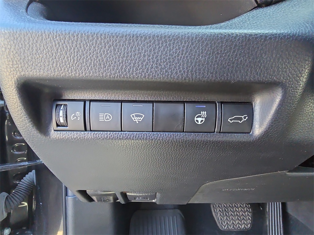 2022 Toyota RAV4 XLE photo 21