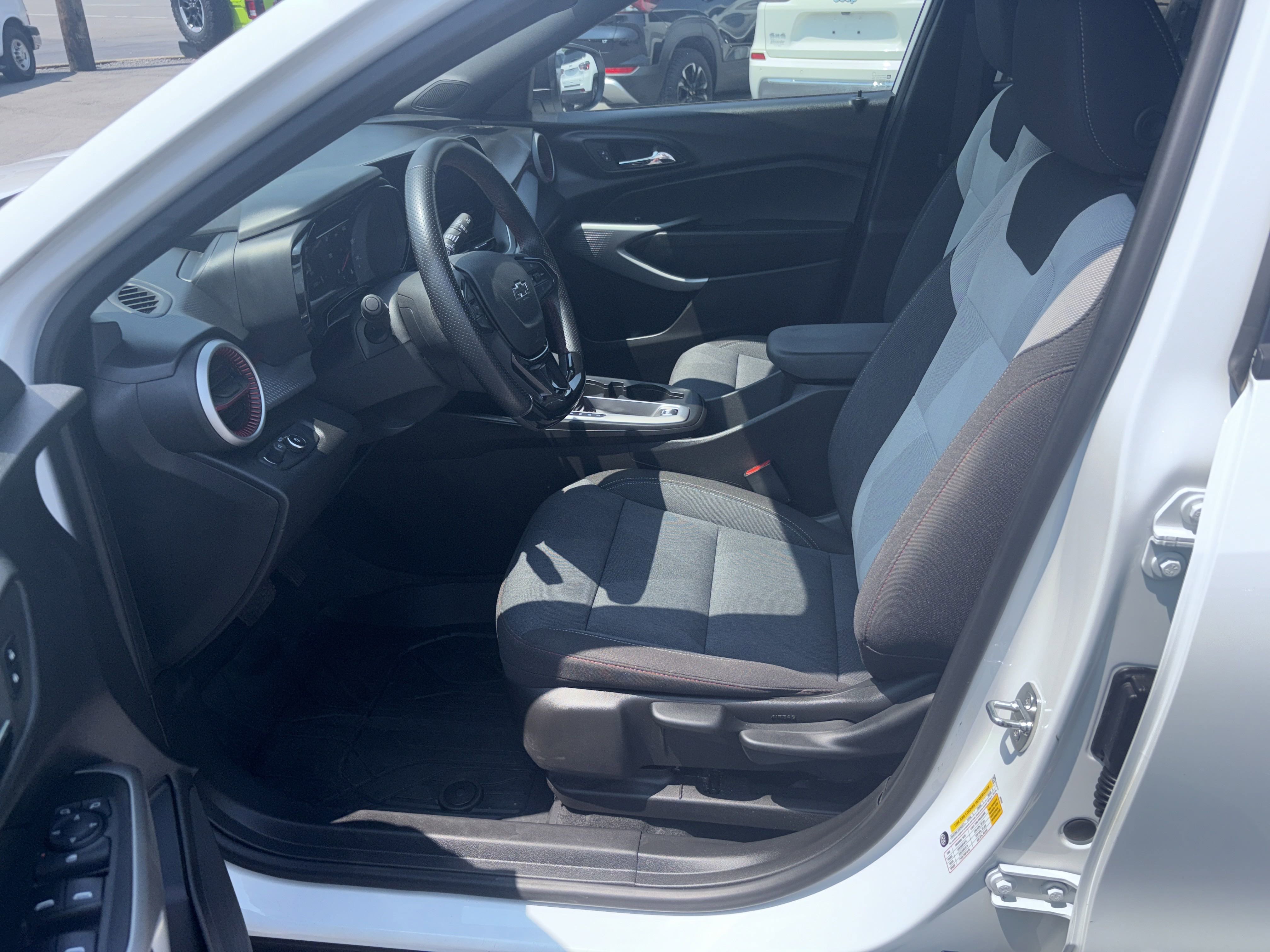 2024 Chevrolet Trax photo 4