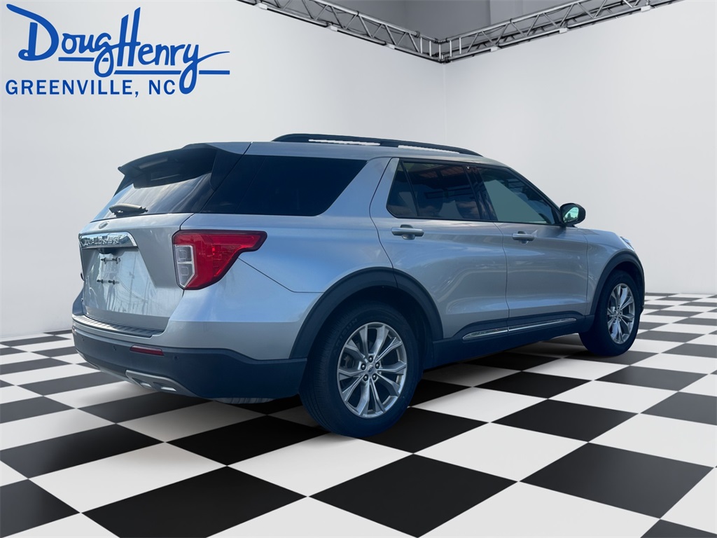 2021 Ford Explorer XLT photo 4