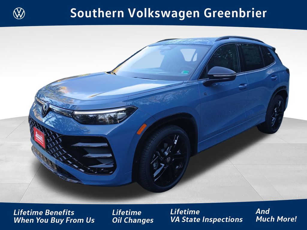 2026 Volkswagen Tiguan SE R-LINE BLACK's photo