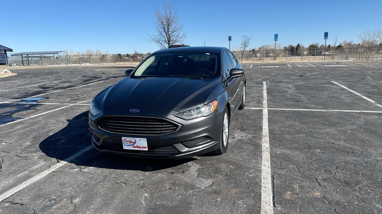 2018 Ford Fusion SE's photo