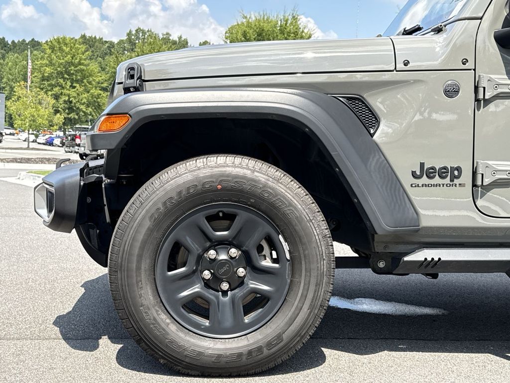 2023 Jeep Gladiator Sport photo 10