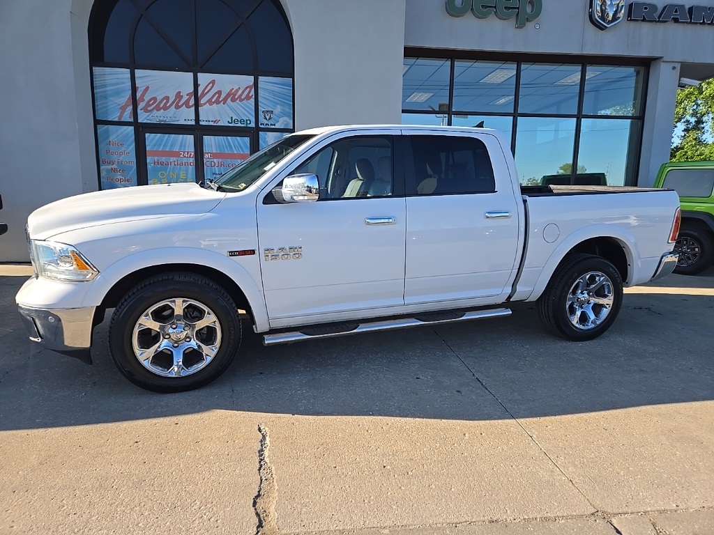 2015 Ram 1500 Laramie photo 4