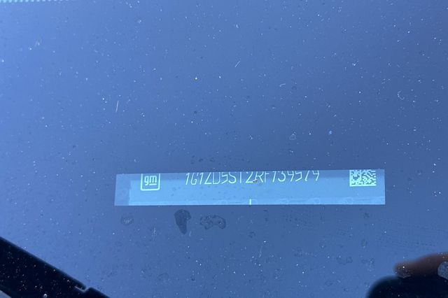 2024 Chevrolet Malibu 1LT photo 2