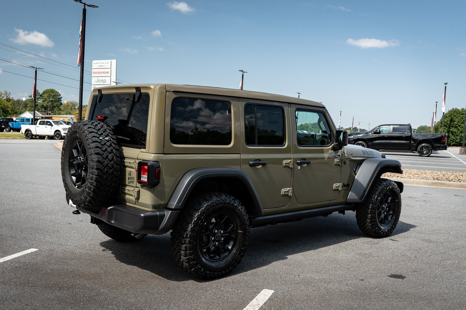 2025 Jeep Wrangler Willys photo 10