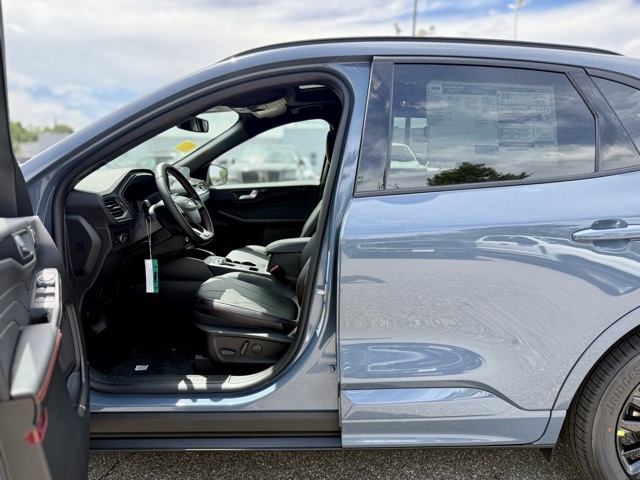 2025 Ford Escape Hybrid ST-Line Elite photo 9