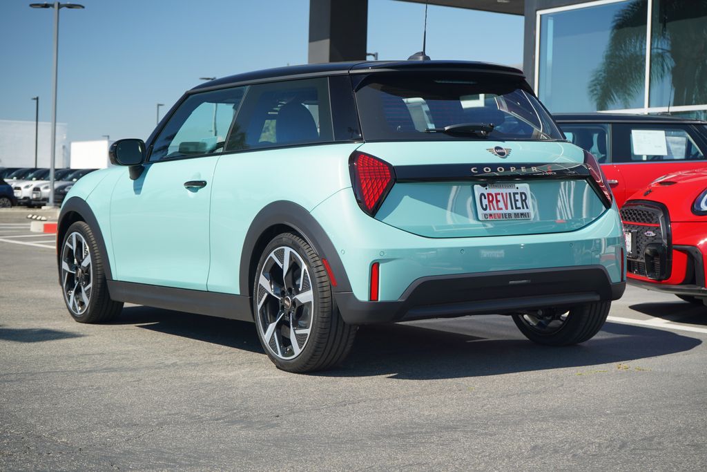 2026 Mini Cooper 2 Door Hardtop Iconic photo 2