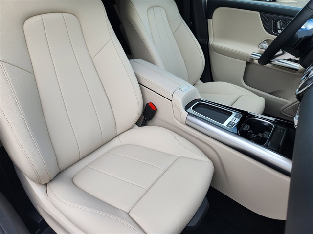 2026 Mercedes Benz GLA 250 4MATIC photo 13