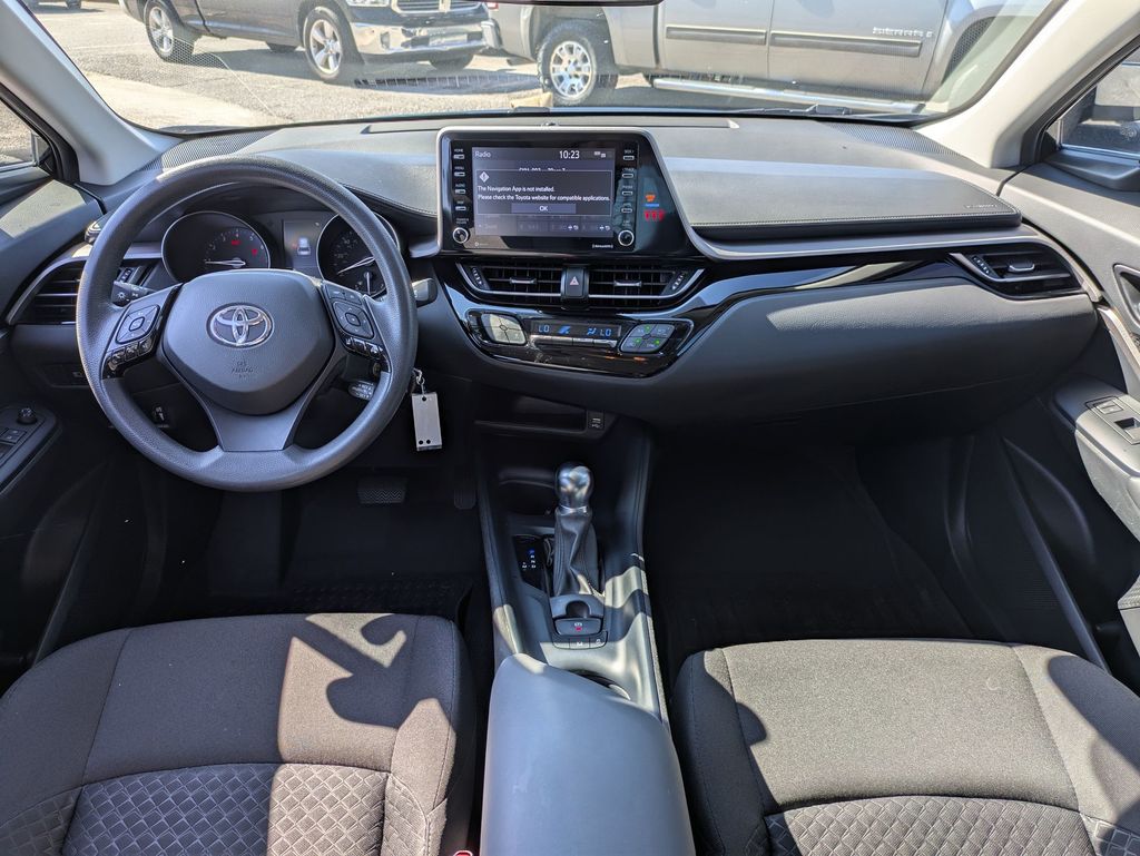 2021 Toyota C-HR LE photo 21