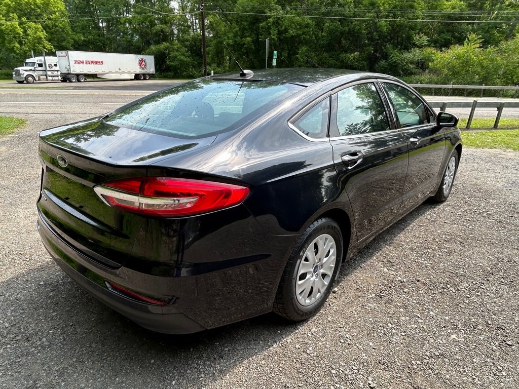2019 Ford Fusion S photo 6