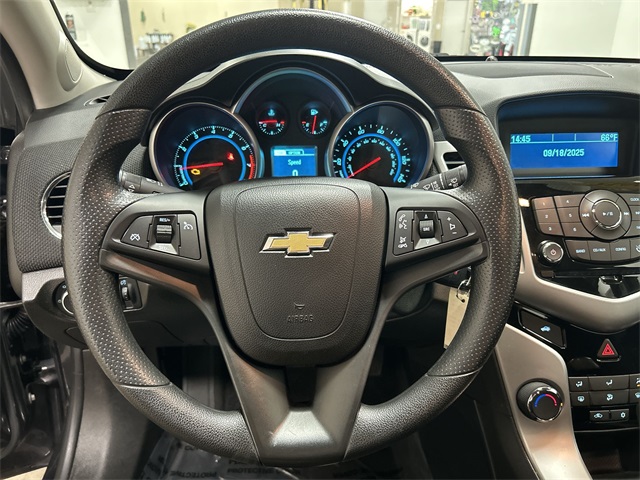 2015 Chevrolet Cruze photo 27