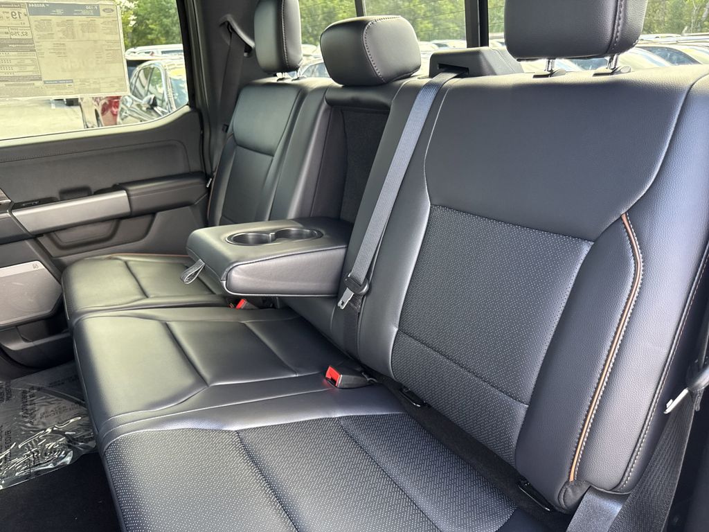 2025 Ford F-150 Lariat photo 38
