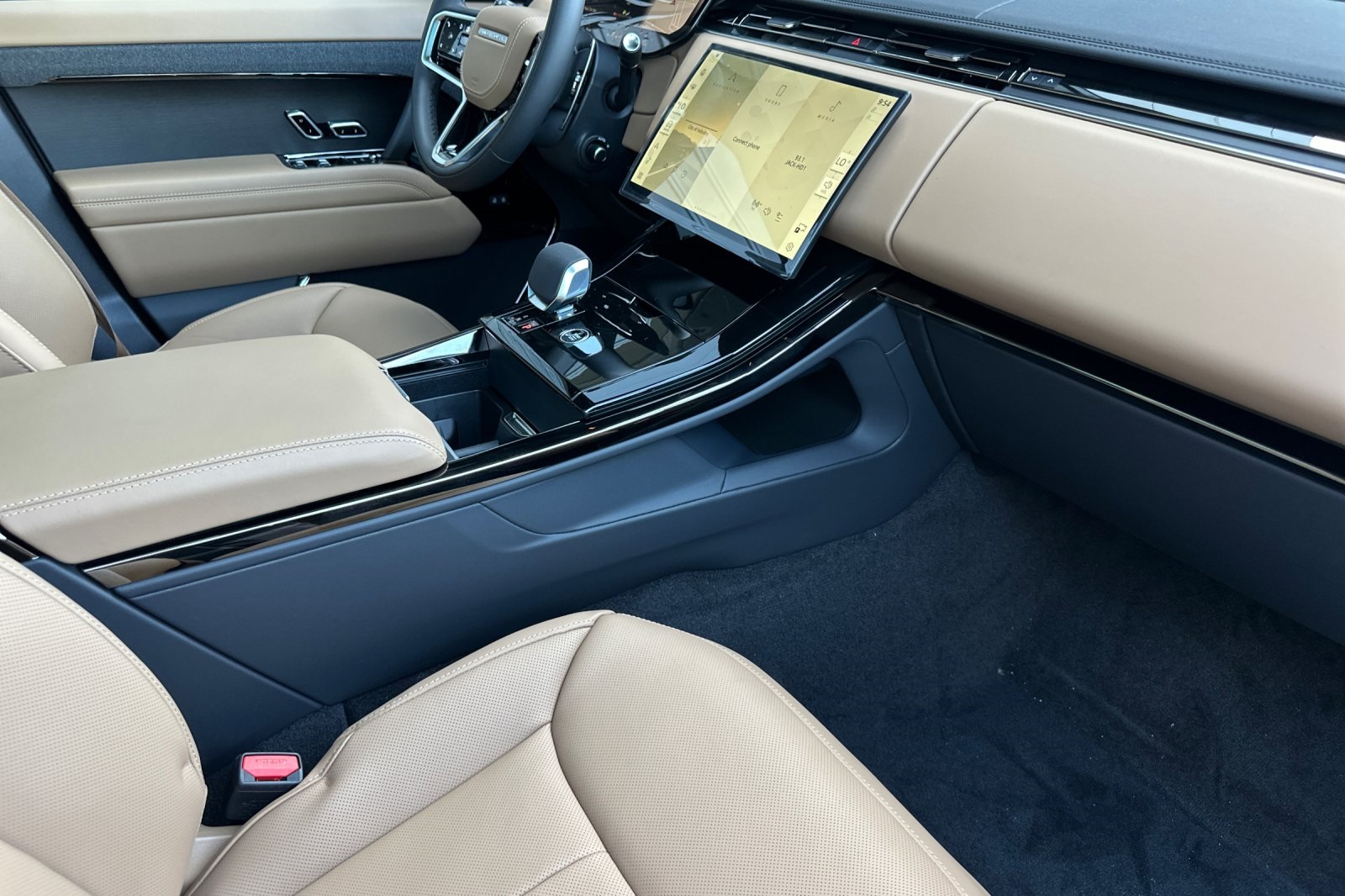 2025 Land Rover Range Rover Sport SE photo 17