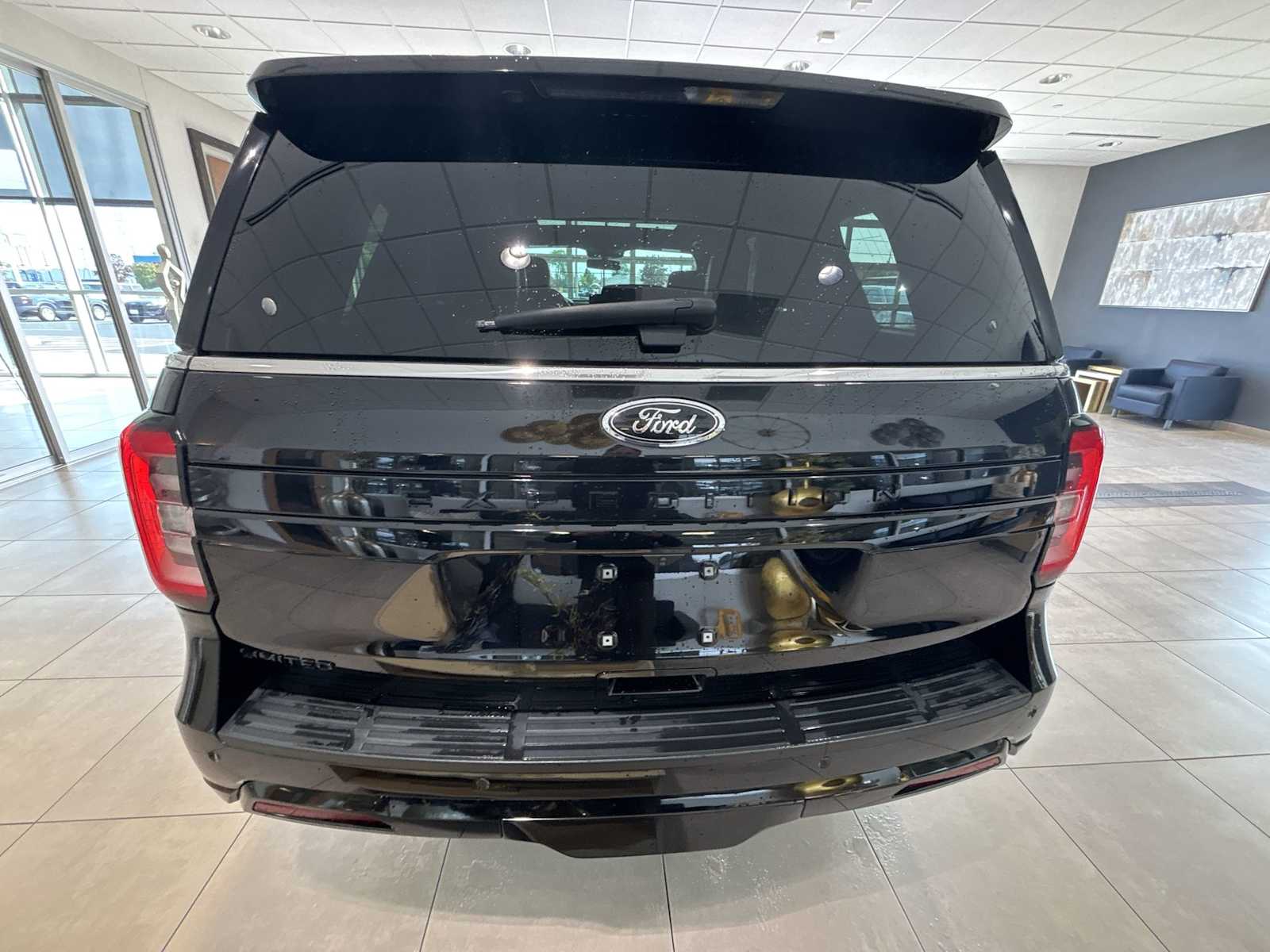 2022 Ford Expedition Limited photo 4