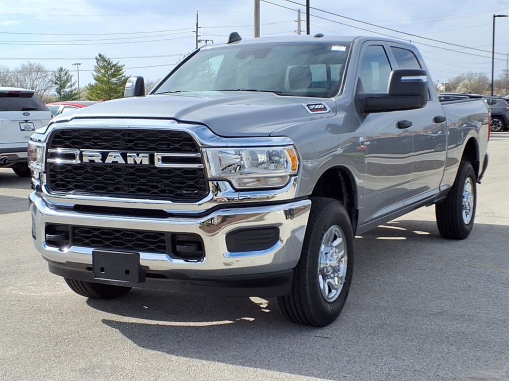 2024 Ram 3500 Tradesman photo 2
