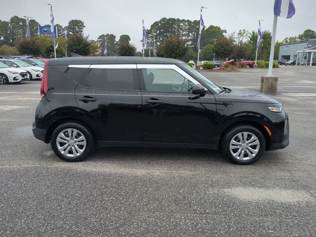 2021 Kia Soul LX photo 2