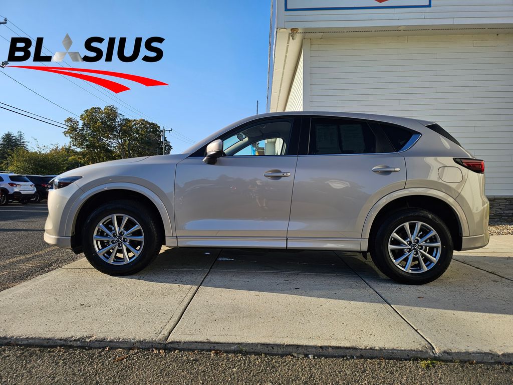 2024 Mazda CX-5 2.5 Select photo 3