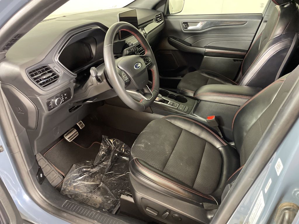 2023 Ford Escape ST-Line photo 16