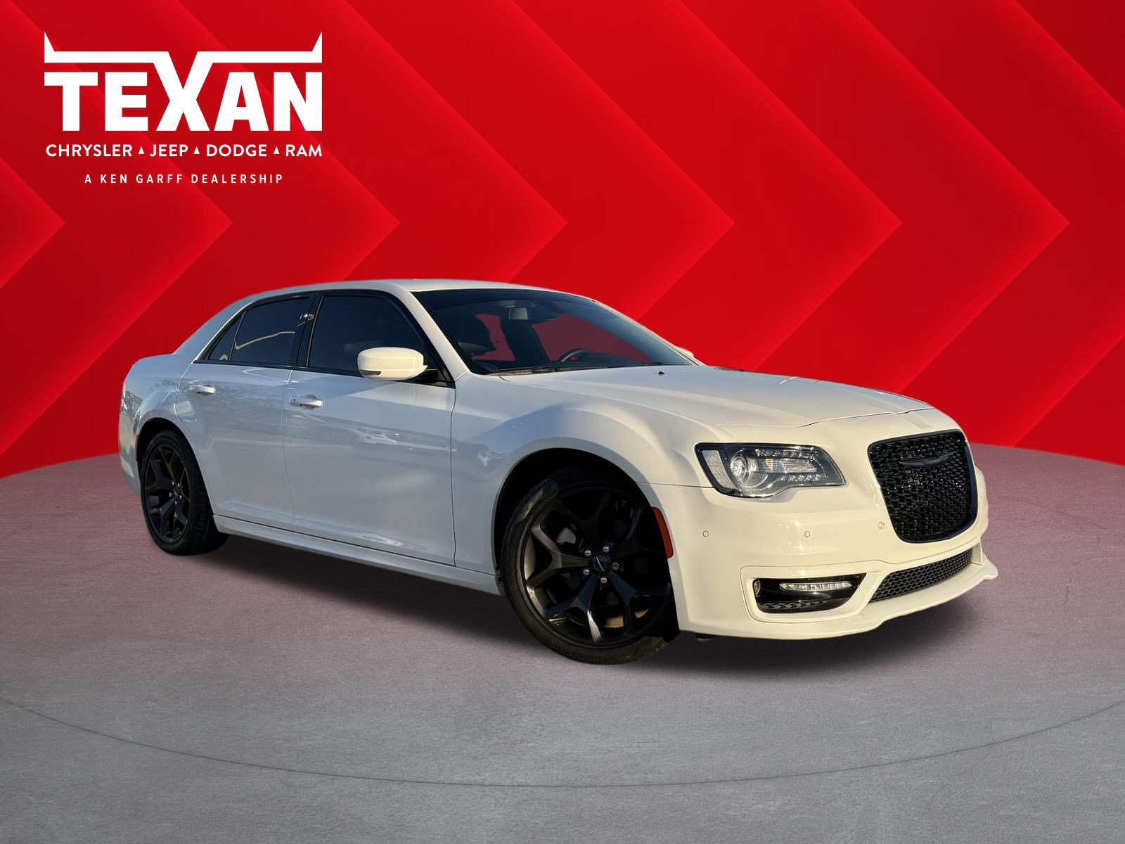 2022 Chrysler 300 Touring L's photo