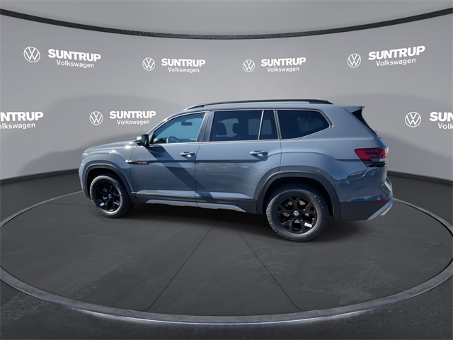 2025 Volkswagen Atlas Peak Edition SE photo 11