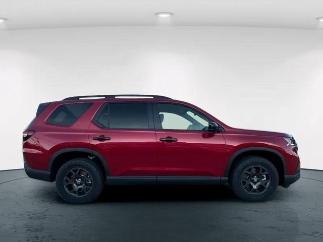 2025 Honda Pilot TrailSport photo 7
