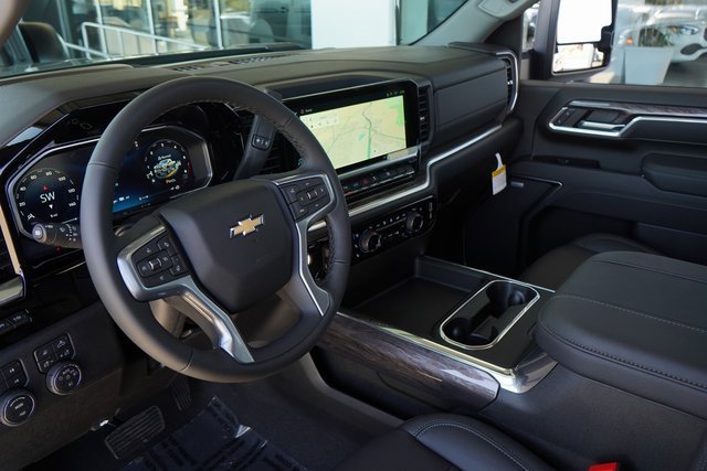 2026 Chevrolet Silverado 2500HD LTZ photo 2