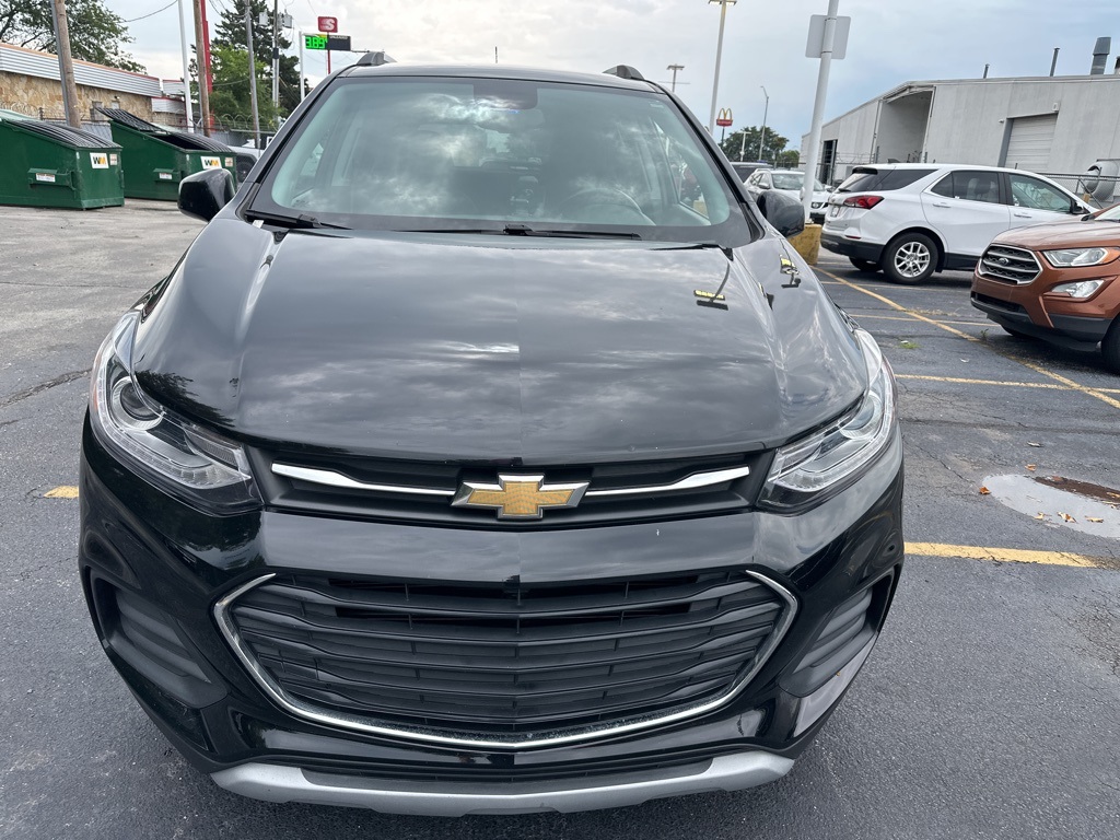 2020 Chevrolet Trax LT photo 2