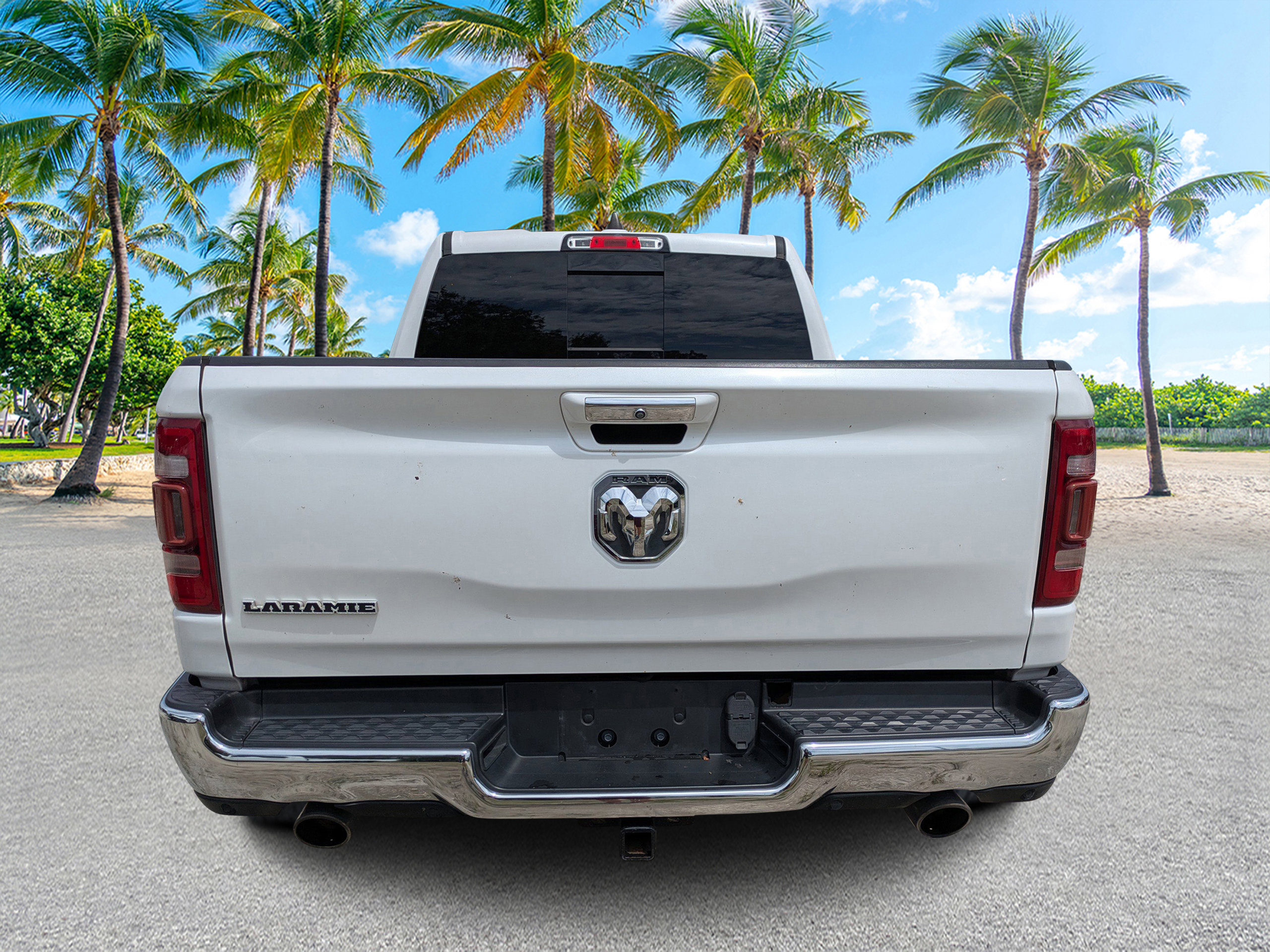 2019 Ram 1500 Laramie photo 3