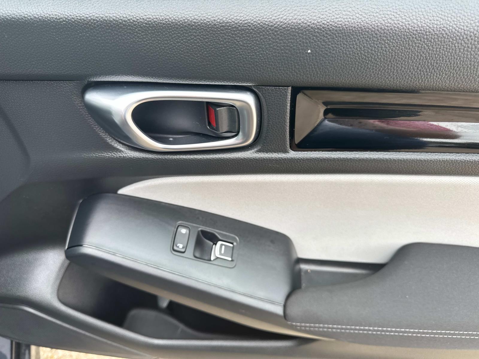 2025 Honda Civic Sport Hybrid photo 14