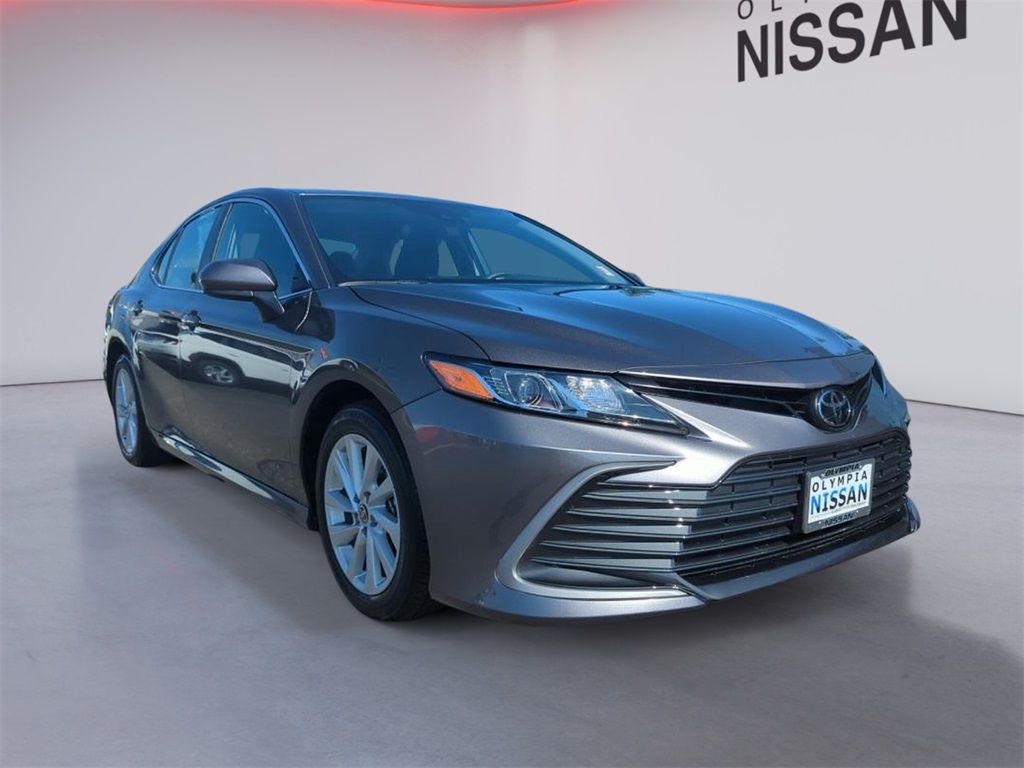 2024 Toyota Camry LE photo 2
